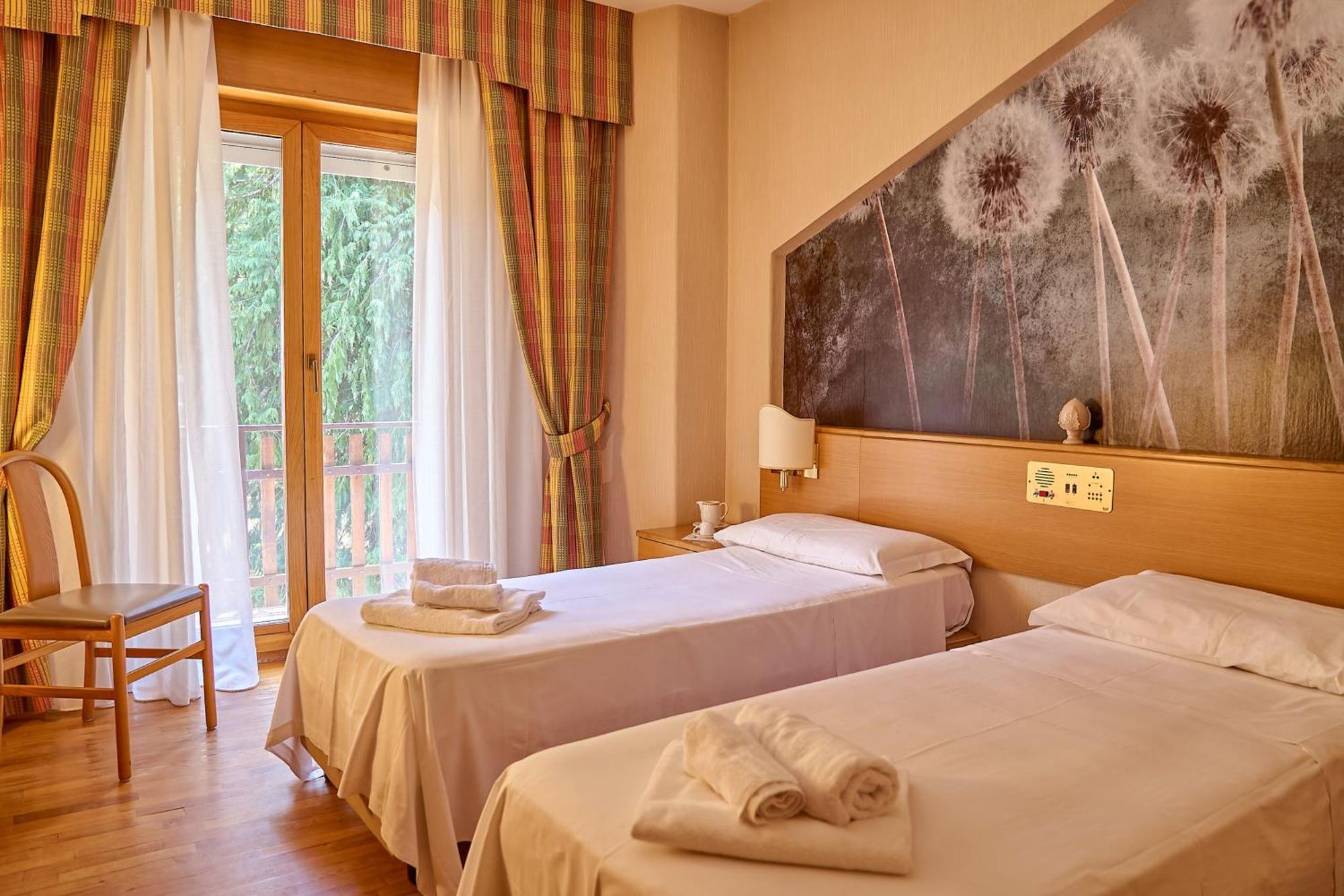 Hotel Camigliatello Camigliatello Silano Bagian luar foto