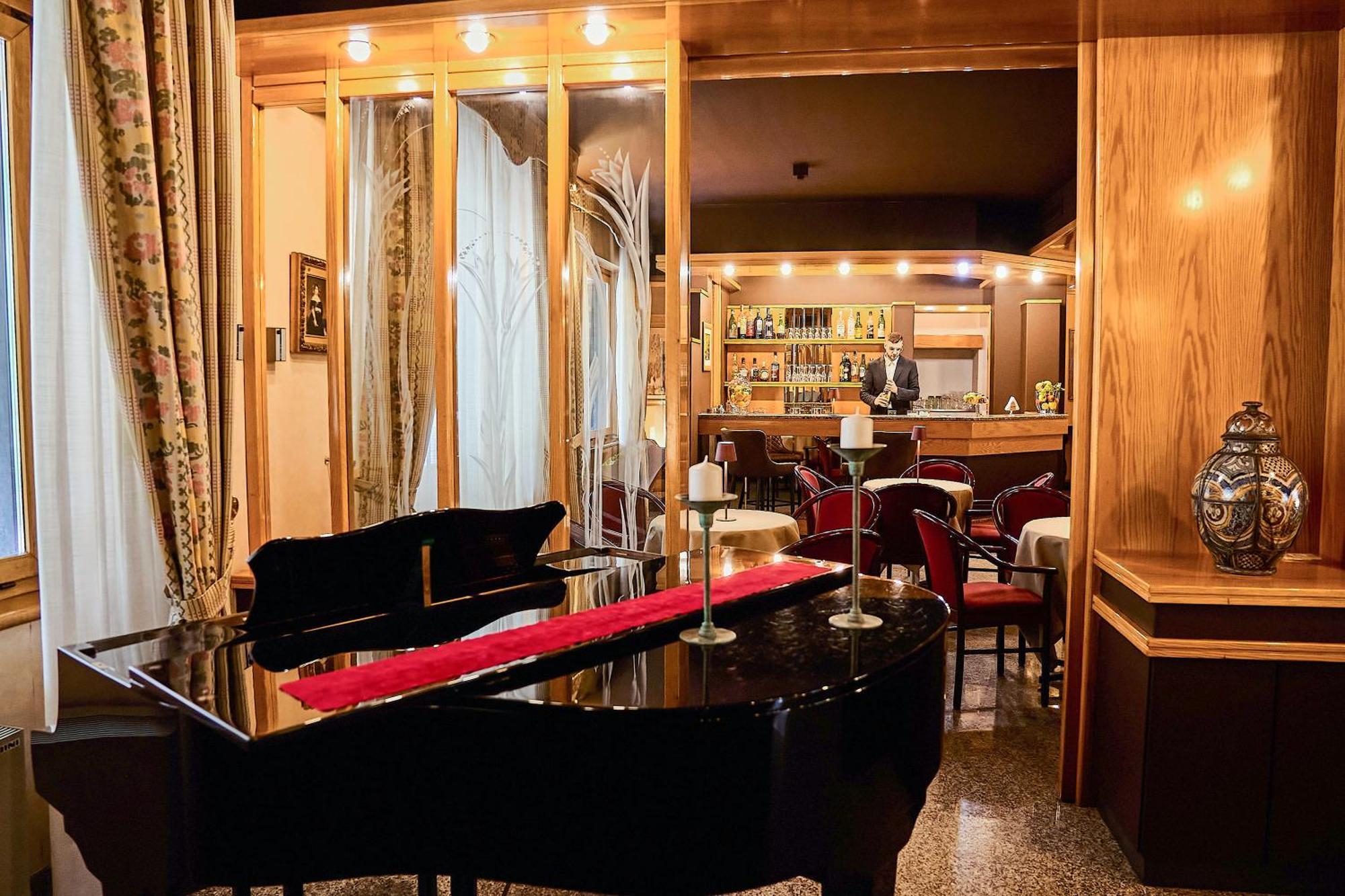 Hotel Camigliatello Camigliatello Silano Bagian luar foto